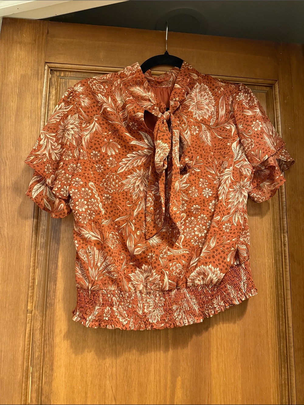 Lost + Wander Rust Floral Tie-Neck Short Sleeve Blouse